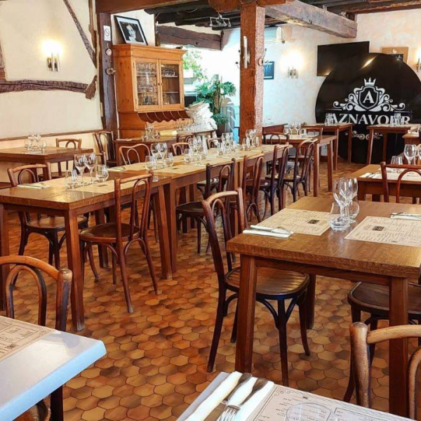 Le restaurant - Aznavour - Villars-les-Dombes - manger a VILLARS-LES-DOMBES